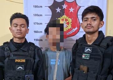 Personel Dit Samapta Polda Sumut Amankan Pemuda Bawa Samurai Saat Patroli di Wilayah Polres Pelabuhan Belawan