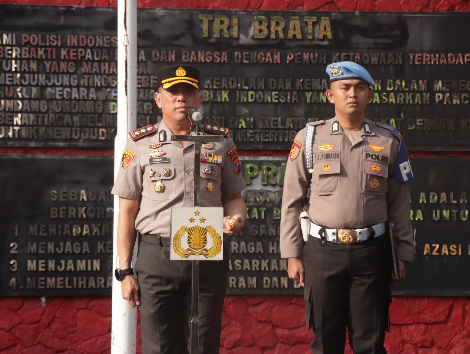 Kapolres Binjai Beri Penghargaan Terhadap Tiga Personil Bhabinkamtibmas