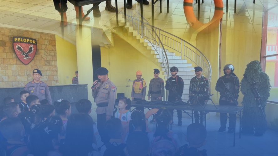 Mengenal Brimob Sejak Dini, Anak TK Belajar Disiplin Dan Kebersamaan Di Markas Polisi