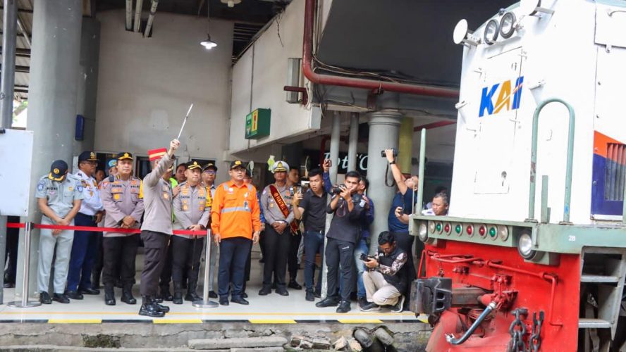 Wakapolda Sumut Tinjau Stasiun KA Medan, Pastikan Pelayanan Mudik Lebaran Berjalan Optimal