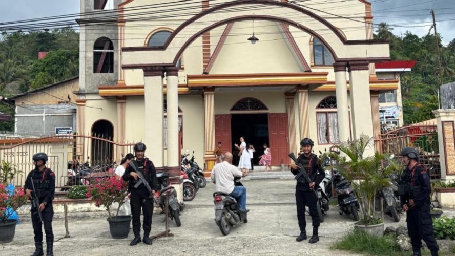 Brimob Siaga Penuh Amankan Ibadah Paskah di Gunungsitoli, Patroli Presisi Jaga Kondusivitas Kota
