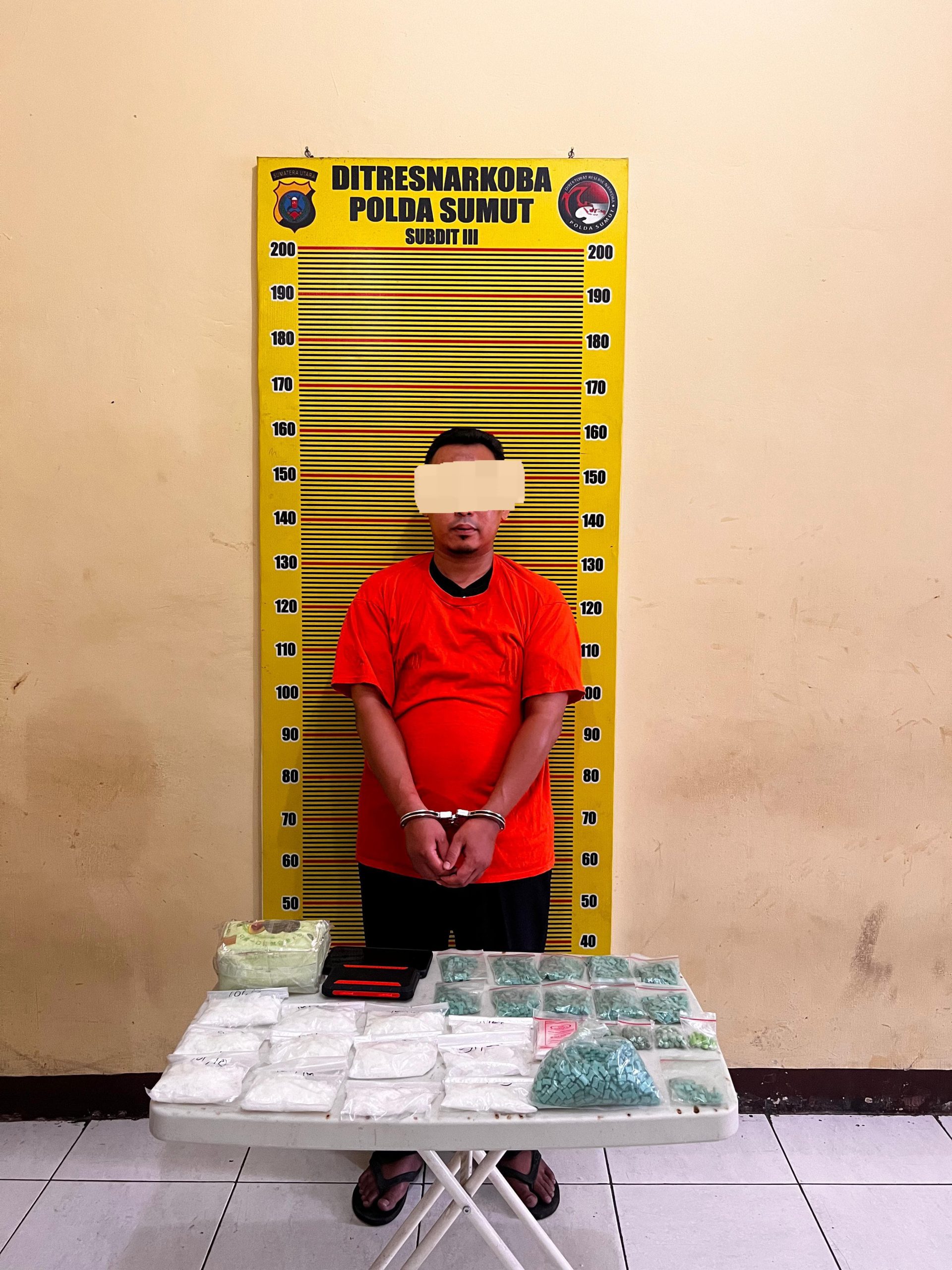 Polda Sumut Ungkap Peredaran 2 Kg Sabu Dan 2.000 Butir Ekstasi, Seorang Oknum Guru Ditangkap