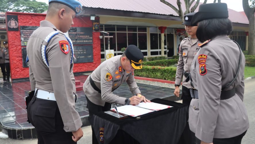 Kapolres Binjai Serah Terimakan Jabatan Kasat Binmas Dan Kapolsek Binjai Utara