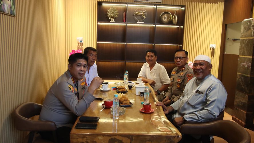 Kapolres Pelabuhan Belawan Silaturahmi dengan Tokoh Agama dan KBB, Perkuat Sinergi Jaga Kamtibmas