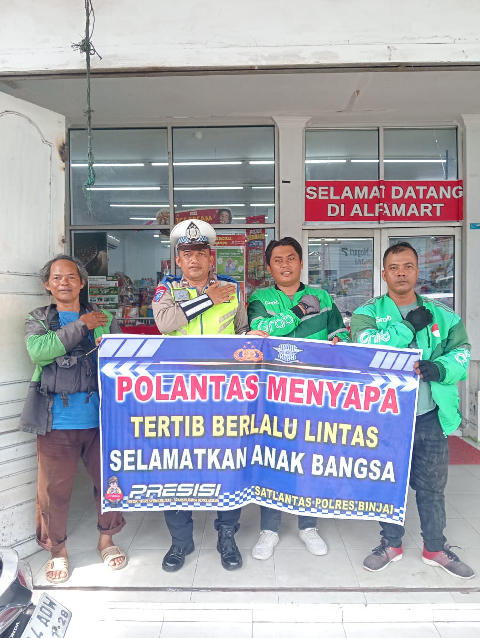 Program “Polantas Menyapa” Polres Binjai Ajak Warga Tertib Lalu Lintas Cegah Kecelakaan