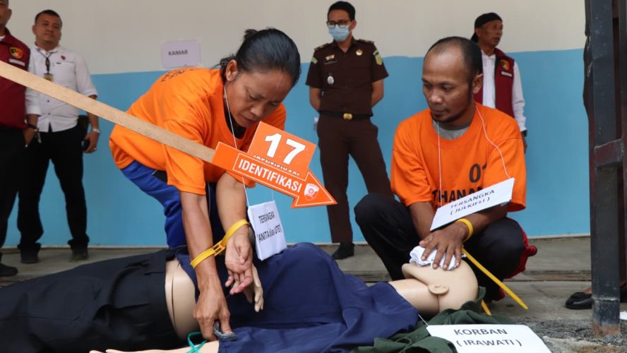 33 Adegan Rekonstruksi Sat Reskrim Polres Sergai, Ungkap Detail Penemuan Mayat Perempuan Di Tempat Pembakaran Sampah 