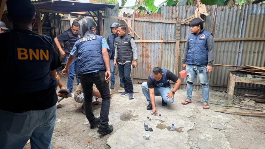 Kolaborasi Polres Binjai Dengan BNNK Binjai Gerebek Sarang Narkoba, Dua Orang Diamankan