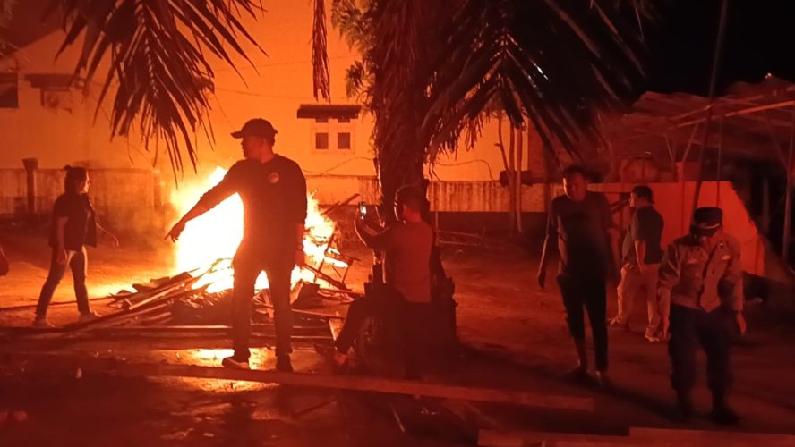 Warga Dan Lurah Aek Kanopan Timur Apresiasi Polda Sumut Gerebek Dan Bakar Barak Narkoba