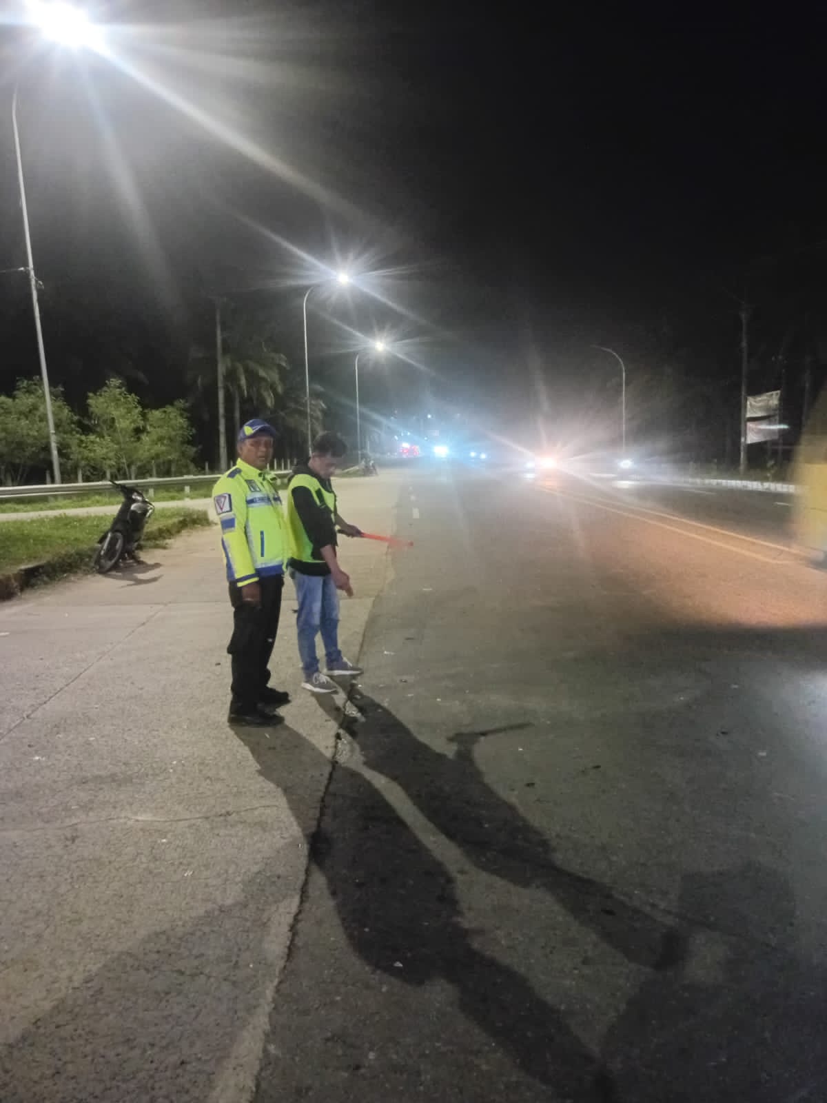 Kecelakaan Di Depan Tol Teluk Mengkudu, Dua Remaja Pengendara Motor Luka-Luka