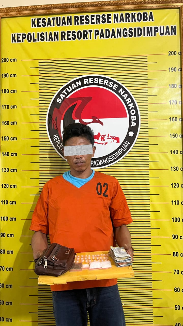 Puluhan Paket Sabu Dan Ganja Disita: Pengedar 44 Tahun Dibekuk Polisi