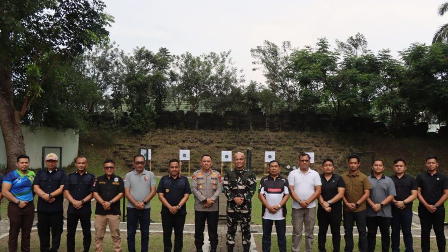 Kapolres Binjai Latihan Menembak Bersama Forkopimda Binjai