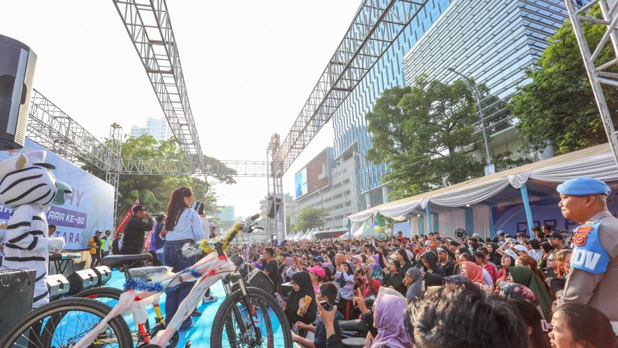 Polda Sumut Sulap Car Free Day Jadi Pesta Rakyat HUT Bhayangkara Ke-80, Ribuan Warga Padati Lapangan Merdeka