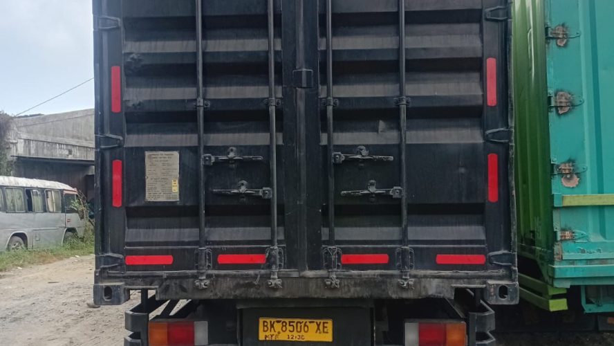 Gagal Mendahului, Motor Berpenumpang Tiga Tabrakan Dengan Tronton Di Sei Buluh, Tiga Pelajar Terluka