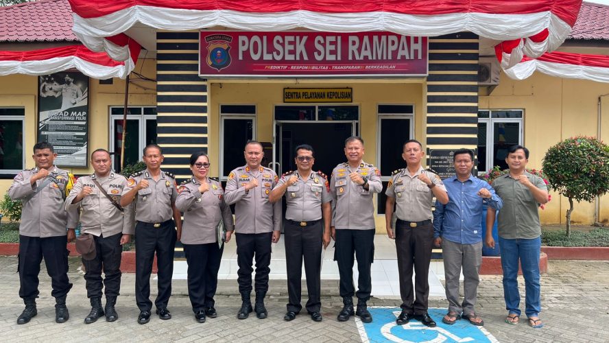 “Kurve Cek Kebersihan Dan Kesiapan Polsek Jajaran, Polres Sergai Siap Sambut HUT Bhayangkara Ke-80 Tahun”