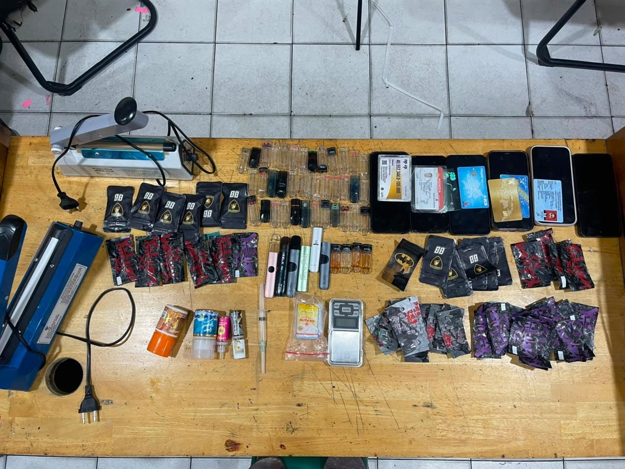 Operasi Senyap Satresnarkoba Polrestabes Medan Bongkar Home Industri Pod Getar Kombinasi Zat Berbahaya