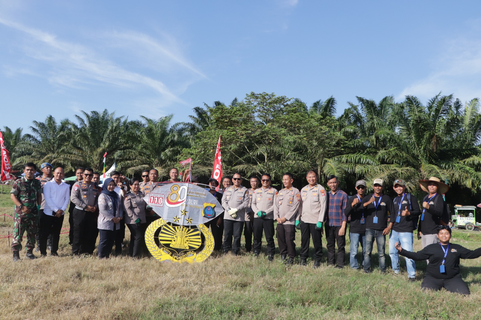 Sambut HUT Bhayangkara Ke-80, Polres Sergai Gelar Festival Layang-Layang Dan Dongkrak Pendapatan UMKM Warga